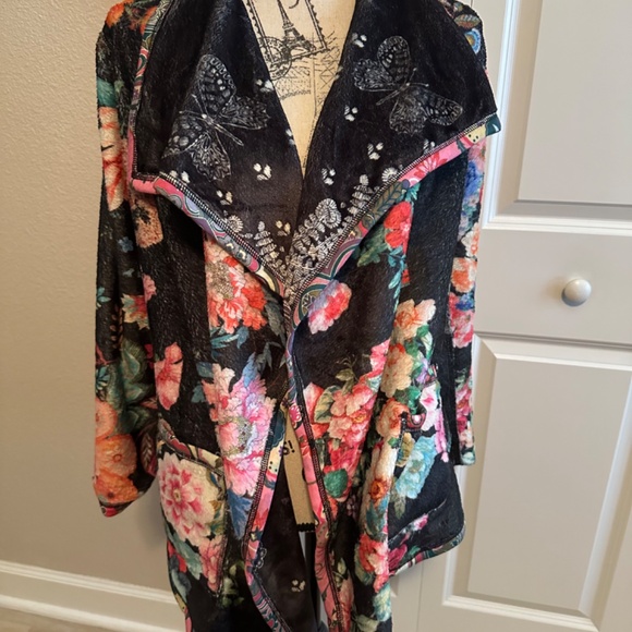 New JOHNNY WAS Joan Wrap Sherpa Jacket Farfalla Reversible Size Medium - Picture 10 of 11